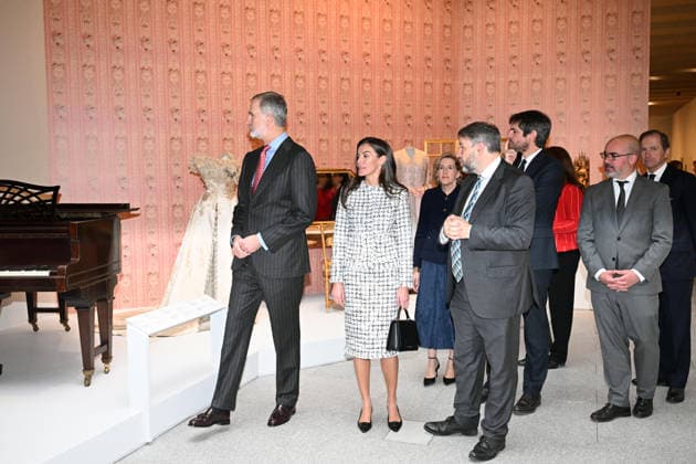 The King and Queen inaugurate the exhibition on Queen Victoria Eugenia at the Royal Collections Galleries King Felipe and Queen Letizia during the inauguration of the exhibition on Queen Victoria Eugenia, at the Royal Collections Galleries, at the Royal Palace, on December 2, 2025, in Madrid Spain KINGS AND QUEENS EXHIBITION VICTORIA EUGENIA José Madrid Madrid Madrid Spain  Copyright: xJosÃ xOlivax 7141981