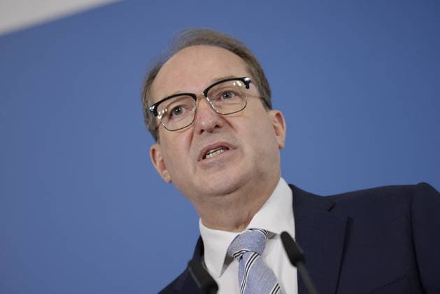 Federal Minister of the Interior Alexander Dobrindt, Germany, Berlin, Press statements by Federal Minister Dobrindt and Danish Integration Minister Stoklund