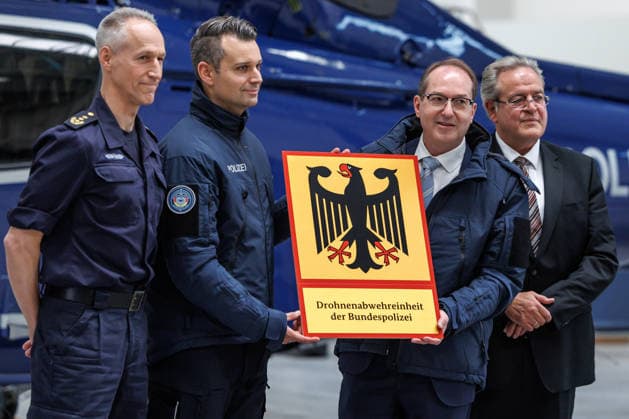 Federal Minister of the Interior Dobrindt puts Federal Police drone defense unit into service Federal Minister of the Interior Dobrindt puts Federal Police drone defense unit into service on 2 12 2025 at the Federal Police drone defense unit in Ahrensfelde Ahrensfelde Ahrensfelde Germany Federal Police drone defense unit