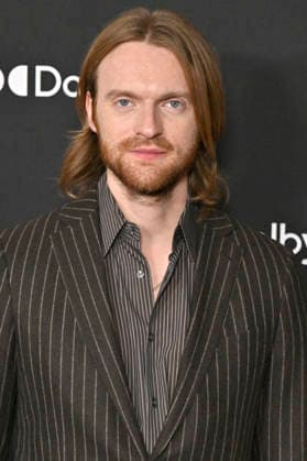 Finneas O Connell at the world premiere of the movie Avatar Fire and Ash at the Dolby Theatre Los Angeles, 01 12 2025 Foto:xD.xStarbuckx xFuturexImagex avatar_5453