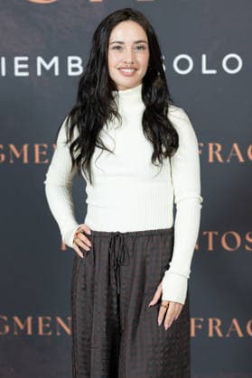 Fragmentos - Photocall in Madrid, Spain - 02 Dec 2025 Actress Asia Ortega attends the Fragmentos photocall at Cines Renoir Princesa. Madrid Spain Copyright: xAtilanoxGarciax xSOPAxImagesx photo02040