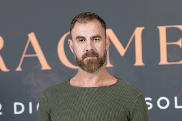 Fragmentos - Photocall in Madrid, Spain - 02 Dec 2025 Director Horacio Alcalá attends the Fragmentos photocall at Cines Renoir Princesa. Madrid Spain Copyright: xAtilanoxGarciax xSOPAxImagesx photo02046