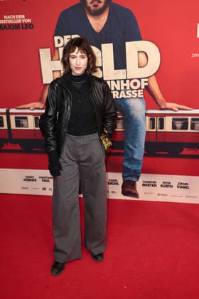 Lia von Blarer at the Der Held vom Bahnhof Friedrichstrasse movie premiere on 2 12 2025 at the Delphi Filmpalast in Berlin Der Held vom Bahnhof Friedrichstrasse movie premiere in Berlin