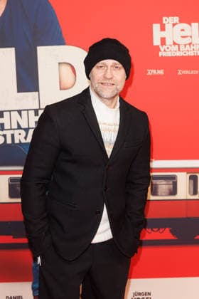 Premiere of Der Held vom Bahnhof Friedrichstrasse Jürgen Vogel at the premiere of Der Held vom Bahnhof Friedrichstrasse at Delphi Filmpalast on 02 12 2025 in Berlin Copyright: xEventpressxKochanx