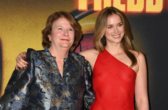 HOLLYWOOD, CALIFORNIA - DECEMBER 02: Elizabeth Lail at the Five Nights At Freddy s 2 premiere presented by Universal Pictures And Blumhouse at TCL Chinese Theatre on December 02, 2025 in Hollywood, California Copyright: xJeffreyxMayerx xMediaPunchx
