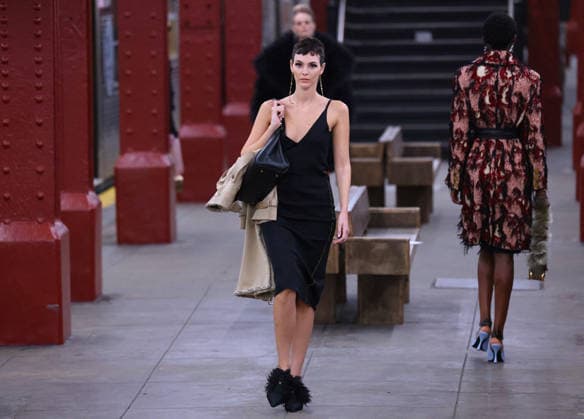 Vittoria Ceretti On The Catwalk Chanel - NYC Vittoria Ceretti walks the runway during the Chanel Metiers D Art Show 2026 in New York on December 2, 2025. Photo by Charles Guerin ABACAPRESS.COM New York City NY United States  Copyright: xGuerinxCharles ABACAx