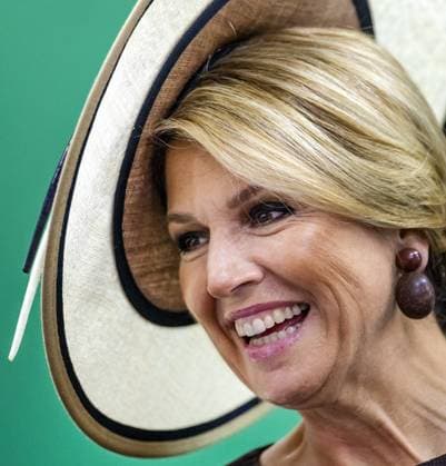 Dutch Royals Visit Suriname - Day 2 King Willem-Alexander and Queen Máxima are paying a state visit to the Republic of Suriname at the invitation of President Jennifer Geerlings-Simons. The Royal Couple will visit the community center of the Latour Community Work Foundation (Stibula) in the densely populated Latour neighborhood. Paramaribo, December 2, 2025, Latour Community Work Foundation. Photo by Bruno Press ABACAPRESS.COM Paramaribo Suriname  Copyright: xBrunoxPress ABACAx