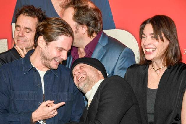 ABBberlin Tom Tykwer, Daniel Bruehl, Charly Huebner, Juergen Vogel and Christiane Paul as guests on the red carpet at the world premiere of the movie DER HELD VOM BAHNHOF FRIEDRICHSTRASSE at Delphi Filmpalast Berlin on 02 12 2025 Berlin Germany