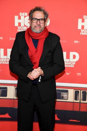 ABBberlin Achim von Borries as a guest on the red carpet at the world premiere of the film DER HELD VOM BAHNHOF FRIEDRICHSTRASSE at Delphi Filmpalast Berlin on 02 12 2025 Berlin Germany