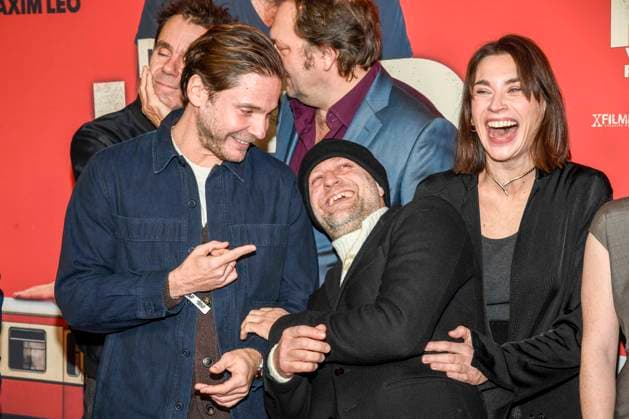 ABBberlin Tom Tykwer, Daniel Bruehl, Charly Huebner, Juergen Vogel and Christiane Paul as guests on the red carpet at the world premiere of the movie DER HELD VOM BAHNHOF FRIEDRICHSTRASSE at Delphi Filmpalast Berlin on 02 12 2025 Berlin Germany