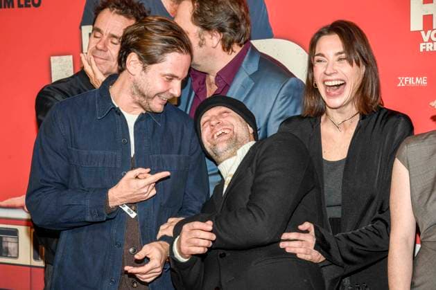 ABBberlin Tom Tykwer, Daniel Bruehl, Charly Huebner, Juergen Vogel and Christiane Paul as guests on the red carpet at the world premiere of the movie DER HELD VOM BAHNHOF FRIEDRICHSTRASSE at Delphi Filmpalast Berlin on 02 12 2025 Berlin Germany