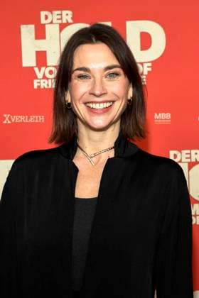 ABBberlin Christiane Paul Actress on the red carpet at the world premiere of the movie DER HELD VOM BAHNHOF FRIEDRICHSTRASSE at Delphi Filmpalast Berlin on 02 12 2025 Berlin Germany