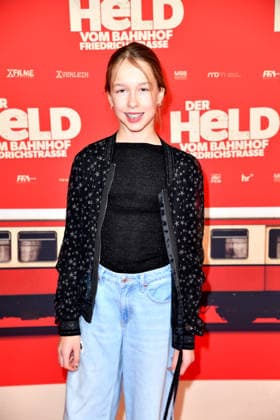 Helena Landau at the premiere of DER HELD VOM BAHNHOF FRIEDRICHSTRASSE at the Delphi Filmpalast in Berlin 02 12 2025