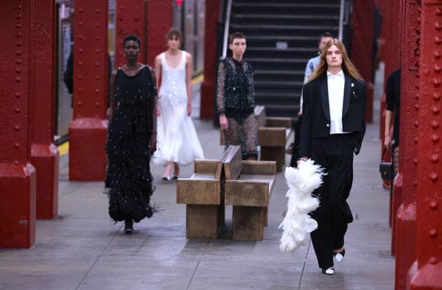 Chanel Metiers D Art Show 2026 - Runway - NYC Model is walking the runway during the Chanel Metiers D Art Show 2026 in New York on December 2, 2025. Photo by Charles Guerin ABACAPRESS.COM New York City NY United States  Copyright: xGuerinxCharles ABACAx