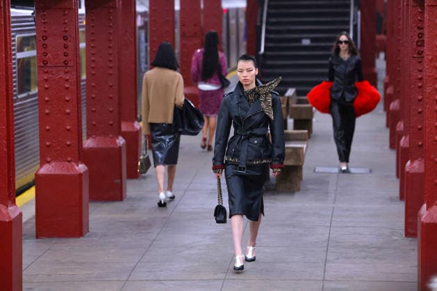 Chanel Metiers D Art Show 2026 - Runway - NYC Model is walking the runway during the Chanel Metiers D Art Show 2026 in New York on December 2, 2025. Photo by Charles Guerin ABACAPRESS.COM New York City NY United States  Copyright: xGuerinxCharles ABACAx