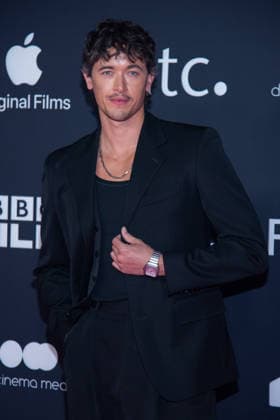 November 30, 2025, London, United Kingdom: Tom Blyth attends The 28th British Independent Film Awards at The Roundhouse. London United Kingdom - ZUMAs197 20251130_aaa_s197_989 Copyright: xLoredanaxSangiulianox