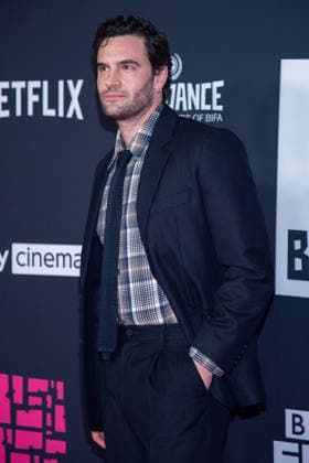 November 30, 2025, London, United Kingdom: Tom Bateman attends The 28th British Independent Film Awards at The Roundhouse. London United Kingdom - ZUMAs197 20251130_aaa_s197_1014 Copyright: xLoredanaxSangiulianox