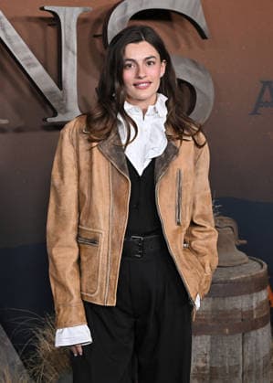 ˜The Abandons™ Premiere Diana Silvers arriving to Netflix™s The Abandons™ premiere held at the Netflix Tudum Theater on December 3, 2025 in Hollywood, Ca. Hollywood Netflix Tudum Theater California USA Copyright: xStarbuck AFF-USA.COMx