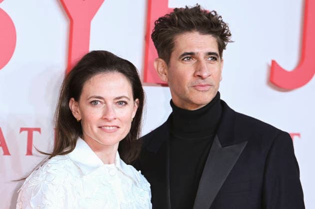 Lara Pulver with husband Raza Jaffrey at the world premiere of the movie Goodbye June at Curzon Mayfair London, 03 12 2025 Foto:xS.xVasx xFuturexImagex june_5210