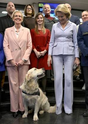 Queen Mathilde visits the Emergency Victim Assistance (EVA) BRUSSELS, BELGIUM - DECEMBER 04 : Queen Mathilde visits the Emergency Victim Assistance (EVA) unit of the Brussels Capital Ixelles police zone. EVA, created five years ago, is a specialised police service that supports victims of sexual and or domestic violence (Presentation of the EVA unit, visit to the video-recorded interview room and explanations by two members of the unit, tour of the victim interview room, presentation and testimony from a victim and meeting with the judicial assistance dog) on December 4, 2025 in Brussels, Belgium, 04 12 2025 Brussels Belgium  Copyright: xDidierxLebrunx