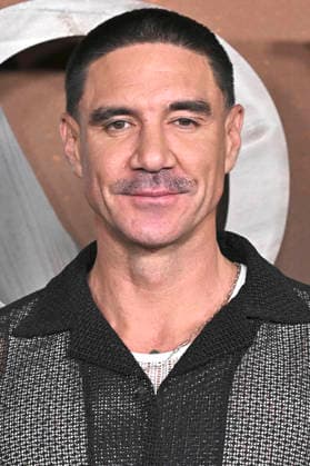 Clayton Cardenas at the premiere of the Netflix series The Abandons at the Netflix Tudum Theater Los Angeles, 03 12 2025 Foto:xD.xStarbuckx xFuturexImagex abandons_5277