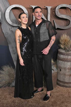Elle Maija Tailfeathers and Clayton Cardenas at the premiere of the Netflix series The Abandons at the Netflix Tudum Theater Los Angeles, 03 12 2025 Foto:xD.xStarbuckx xFuturexImagex abandons_5278