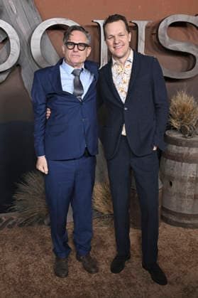 Stephen Surjik and Otto Bathurst at the premiere of the Netflix series The Abandons at the Netflix Tudum Theater Los Angeles, 03 12 2025 Foto:xD.xStarbuckx xFuturexImagex abandons_5290