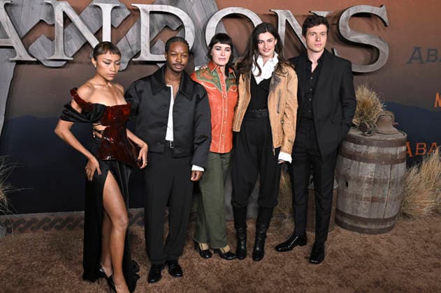 Natalia del Riego, Lamar Johnson, Lena Headey, Diana Silvers and Nick Robinson at the premiere of the Netflix series The Abandons at the Netflix Tudum Theater Los Angeles, 03 12 2025 Foto:xD.xStarbuckx xFuturexImagex abandons_5336