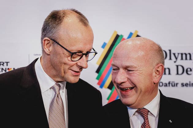L R Friedrich Merz CDU , Federal Chancellor, and Kai Wegner, Governing Mayor of Berlin, pictured during the signing of the agreement on the Olympic bid in Berlin, 04 12 2025 Berlin Germany Copyright: xFlorianxGaertnerx