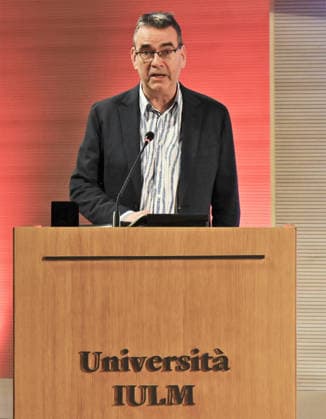 Milan, Italy Mick Herron receives the Raymond Chandler Award at the Noir in Festival with a masterclass at IULM. In the photo: Mick Herron Award during his speech  Copyright: xNickxZonnax xipa-agency.netx xNickxZonnax IPA_Agency_IPA68737797