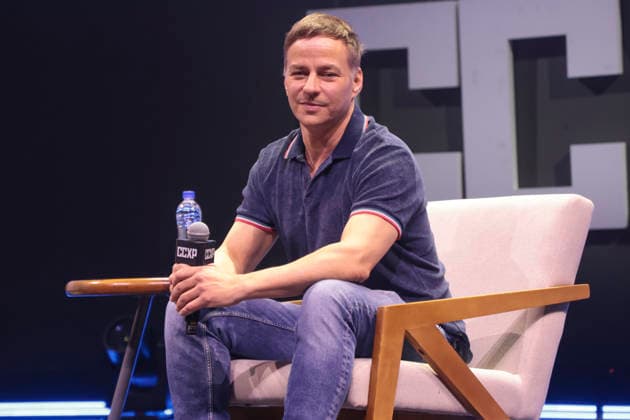 Tom Wlaschiha participates in a panel on the Thunder stage at CCXP25. Sao Paulo (SP), December 4, 2025 Event Entertainment CCXP Cinema Actor Tom Wlaschiha participates in a panel on the Thunder Stage during CCXP25, at Sao Paulo Expo, in the southern zone of the city of Sao Paulo. Known for his work in major international productions, the artist interacts with the audience, talks about his career and recent projects, and is greeted by thousands of fans on the event s main stage. The presentation is hosted by Marcelo Forlani and Bianca Alencar and is part of the CCXP25 program on Thursday, December 4, 2025. (Foto: Leco Viana Thenews2 imago images) Tom Wlaschiha participates in a panel on the Thunder stage at CCXP25.  Copyright: xLecoxVianax
