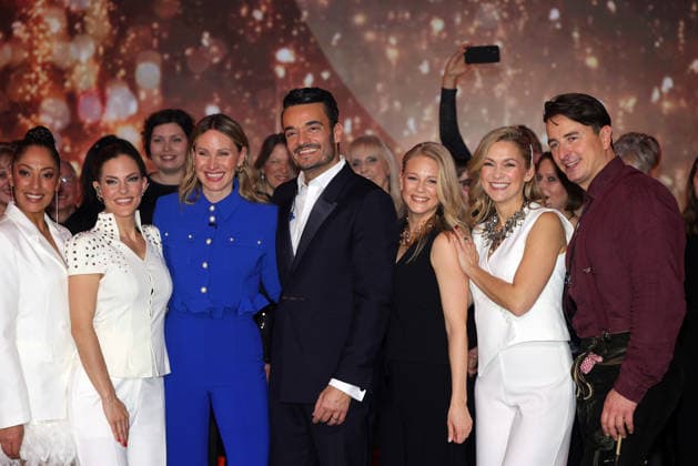 The Great Christmas Show 2025 Presenter Giovanni Zarrella and performers No Angels, Evelyn Weigert, Julia Lindholm, Linda Hesse, Andreas Gabalier The Great Christmas Show presented by Giovanni Zarrella ZDF Live broadcast from 04 12 2025 in the Baden Arena Offenburg Offenburg, Baden Württemberg, Germany