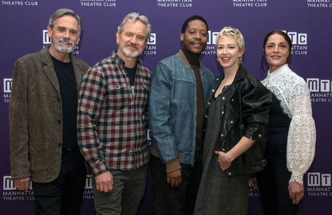 December 4, 2025, New York, Ny, United States: Randall Arney, Steve Key, Namir Smallwood, Cariie Coon and Jennifer Engstrom attend the press event of the new production Bug . Held at Manhattan Theatre Club Studios in New York. Zuma Press December 4, 2025. New York United States - ZUMAp281 20251204_zea_p281_001 Copyright: xPhotoxImagexPressx
