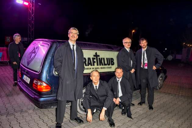 ABBbielefeld Kraftklub , Felix Kummer, Karl Schumann, Till Kummer, Steffen Thiede, Max Marschk arrive in the hearse to the red carpet at the WDR Music Award 1 Live Krone ceremony at Lokschuppen Bielefeld on 04 12 2025 NRW Germany
