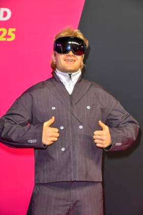 ABBbielefeld Ski Aggu , August Jean Diederich Saenger as guest on the red carpet at the WDR Music Award 1 Live Krone at Lokschuppen Bielefeld on 04 12 2025 NRW Germany