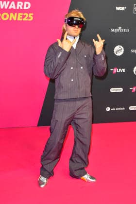 ABBbielefeld Ski Aggu , August Jean Diederich Saenger as guest on the red carpet at the WDR Music Award 1 Live Krone at Lokschuppen Bielefeld on 04 12 2025 NRW Germany