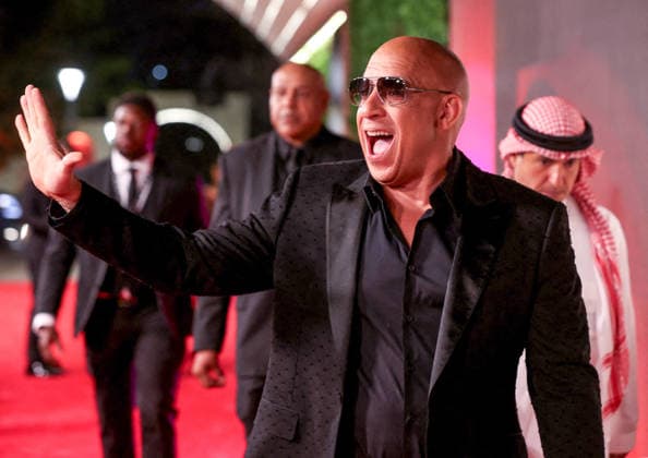 Red Sea Film Festival Opening Ceremony - Jeddah Vin Diesel waves to fans on the red carpet during the opening ceremony of the 5th edition of the Red Sea Film Festival in Jeddah, Saudi Arabia, on December 4, 2025. Photo by Balkis Press ABACAPRESS.COM Jeddah Saudi Arabia  Copyright: xBalkisxPress ABACAx