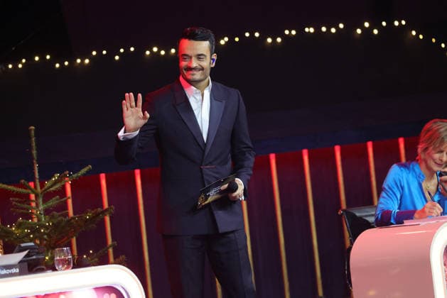 Die große Weihnachtsshow 2025 Moderator Giovanni Zarrella Die große Weihnachtsshow präsentiert von Giovanni Zarrella ZDF Live Sendung vom 04 12 2025 in der Baden Arena Offenburg Offenburg, Baden Württemberg, Germany