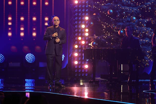 The Great Christmas Show 2025 Eros Ramazzotti Italian pop singer, songwriter and music producer The Great Christmas Show presented by Giovanni Zarrella ZDF Live broadcast from 04 12 2025 in the Baden Arena Offenburg Offenburg, Baden Württemberg, Germany