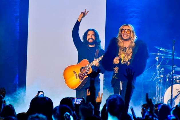 ABBbielefeld Tokio Hotel, Bill Kaulitz ,Tom Kaulitz, Georg Listing, Gustav Schäfer on the show Behne at the award ceremony of the WDR Music Prize 1 Live Krone in the Lokschuppen Bielefeld on 04 12 2025 NRW Germany