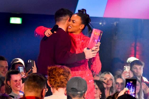 ABBbielefeld Nico Santos , Nico Wellenbrink with Aminata Belli presenter on the show Behne at the award ceremony of the WDR Music Prize 1 Live Krone in the Lokschuppen Bielefeld on 04 12 2025 NRW Germany