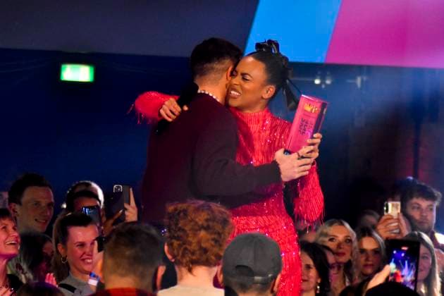 ABBbielefeld Nico Santos , Nico Wellenbrink with Aminata Belli presenter on the show Behne at the award ceremony of the WDR Music Prize 1 Live Krone in the Lokschuppen Bielefeld on 04 12 2025 NRW Germany