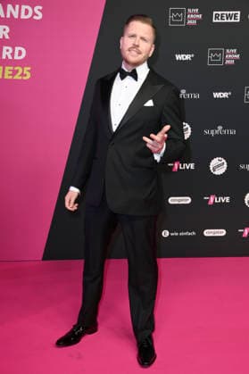 Finch at the 26 award ceremony of the 1Live Krone 2025 in the Lokschuppen Bielefeld, 04 12 2025 geislerfp_krone2025_5568