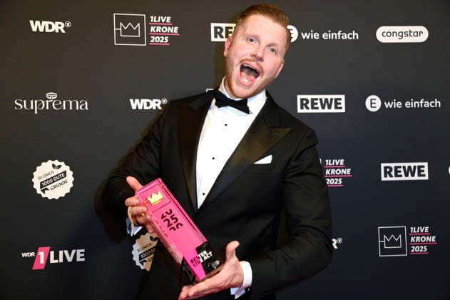 Finch at the 26 award ceremony of the 1Live Krone 2025 in the Lokschuppen Bielefeld, 04 12 2025 geislerfp_krone2025_6152