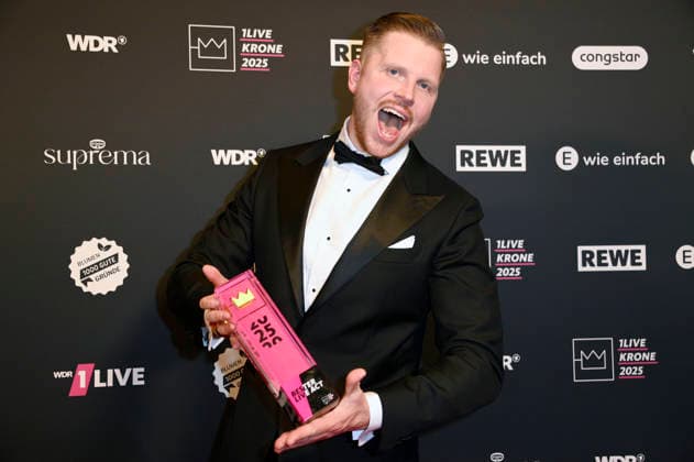 Finch at the 26 award ceremony of the 1Live Krone 2025 in the Lokschuppen Bielefeld, 04 12 2025 geislerfp_krone2025_6155