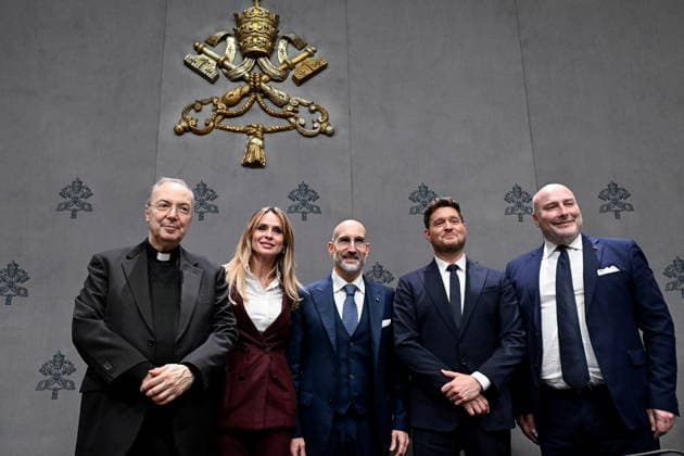 Press conference for the Concert with the Poor Press conference for the Concert with the Poor. Pictured are Serena Autieri, Father Marco Frisina, and Michael BublÃ . Vatican City, Dec 5th, 2025, Credit:Maria Laura Antonelli AGF Avalon Vatican, Vatican City  Copyright: xMariaxLauraxAntonelli AGFx xAvalonx 1056728799