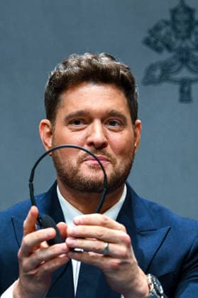 ITALY - PRESS CONFERENCE IN OCCASIONE DELLA PRESENTAZIONE DEL CONCERTO PER I POVERI AT THE VATICAN - 2025 12 5 Italy, Rome, Vatican, 2025 12 5.Michael Steven Bublé during a Press conference for the Concert with the Poor. at the Vatican. Pictured are da sinista Don marco Frisina ,Serena Autieri, Michael Steven Bublé and Gualtiero Ventura EDITORIAL USE ONLY - NO BOOKS Copyright: xALESSIAxGIULIANIx