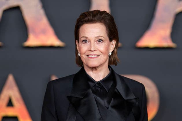 « Avatar: Fire And Ash » European Premiere - Paris Sigourney Weaver attends the Avatar: Fire And Ash European Premiere on December 05, 2025 in Boulogne-Billancourt, near Paris, France. Photo by Eliot Blondet ABACAPRES.COM Paris France France  Copyright: xBlondetxEliot ABACAx