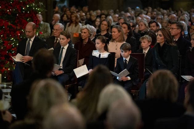 . 05 12 2025. London, United Kingdom. Prince William and Kate Middleton , the Prince and Princess of Wales, with their children Prince George, Princess Charlotte and Prince Louis at the Together at Christmas carol service at Westminster Abbey in London.  xPicturexbyxxi-Imagesx xPoolx IIM-26438-0057