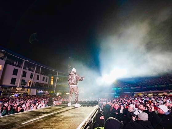 04 12 2025, Schladming, AUT, On the road in Styria, Ski Opening 2025, concert, in the picture Backstreet Boys, feature, overview, Planai Stadium, feature, fan, concert,